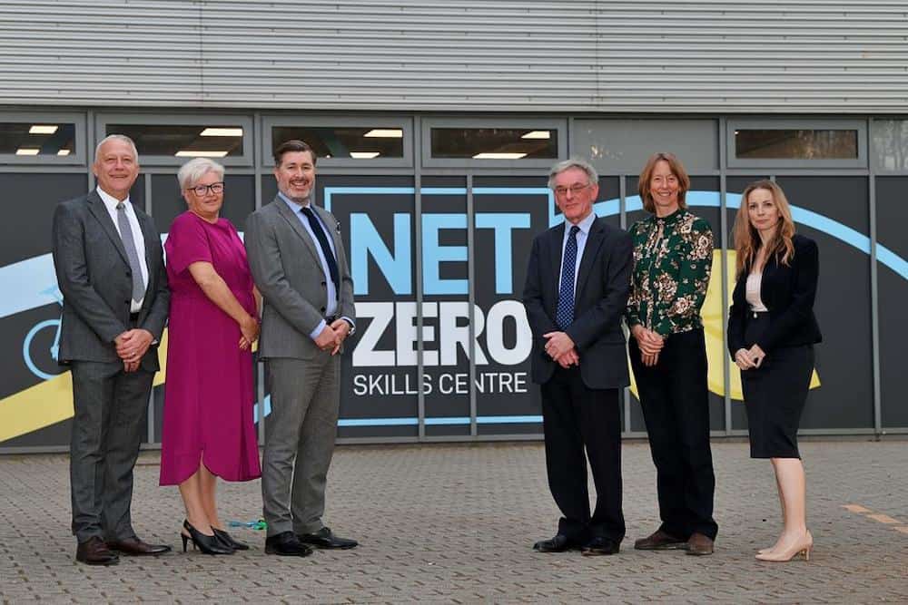 Net Zero Skills Centre Opening Les Allum, Angela Coote, Alan Pease, Stephen Pugh, Dr Sarah Williamson And Mary Gleave Photo By PAGEPIX