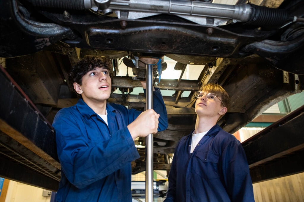Automotive learners removing gearbox